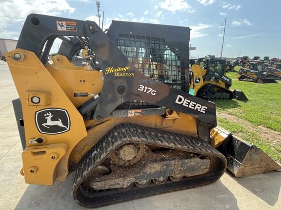 Image of John Deere 317G equipment image 4