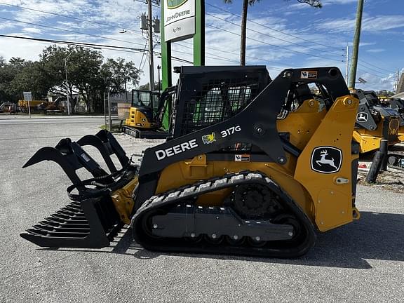 Image of John Deere 317G equipment image 4