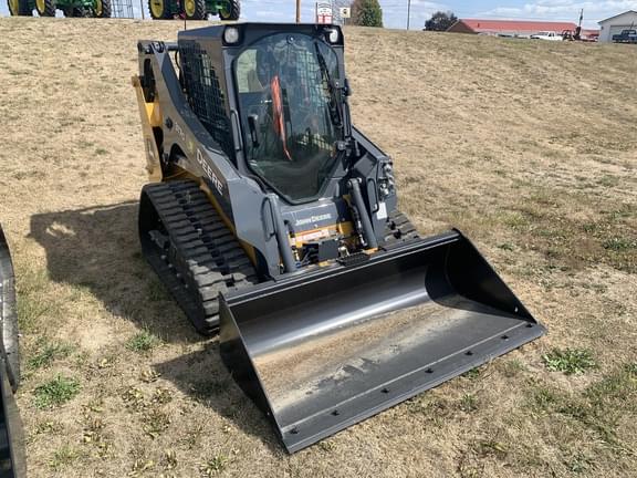 Image of John Deere 317G equipment image 4