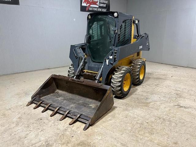 Image of John Deere 318E equipment image 1