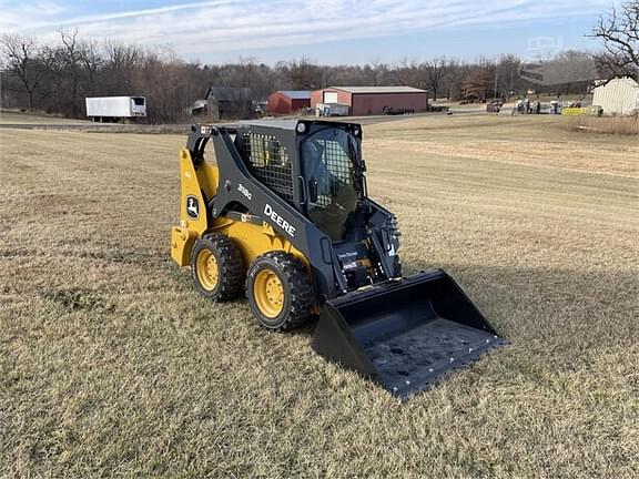 Image of John Deere 318G equipment image 2