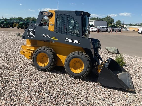 Image of John Deere 320G equipment image 4