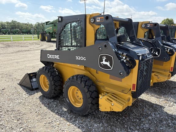 Image of John Deere 320G equipment image 1