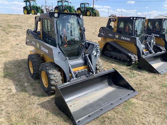 Image of John Deere 320G equipment image 2
