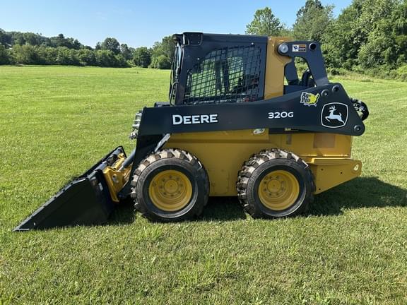 Image of John Deere 320G equipment image 3