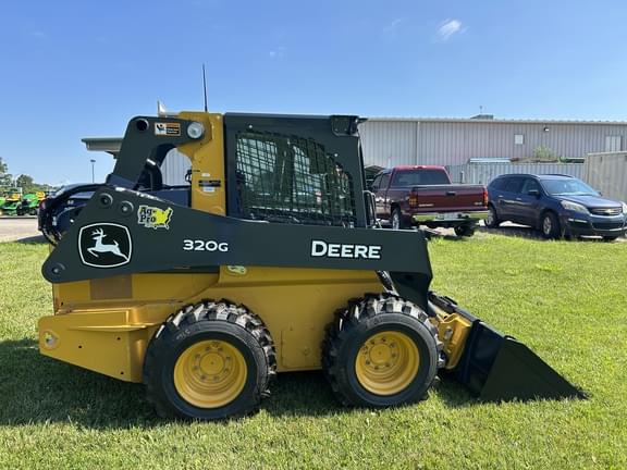 Image of John Deere 320G equipment image 1