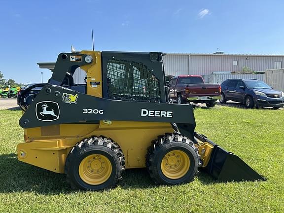 Image of John Deere 320G equipment image 3