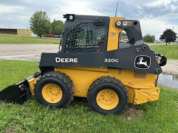 Image of John Deere 320G equipment image 2
