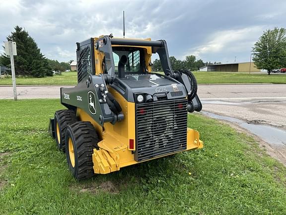Image of John Deere 320G equipment image 1