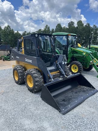 Main image John Deere 320G