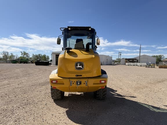 Image of John Deere 324P equipment image 3