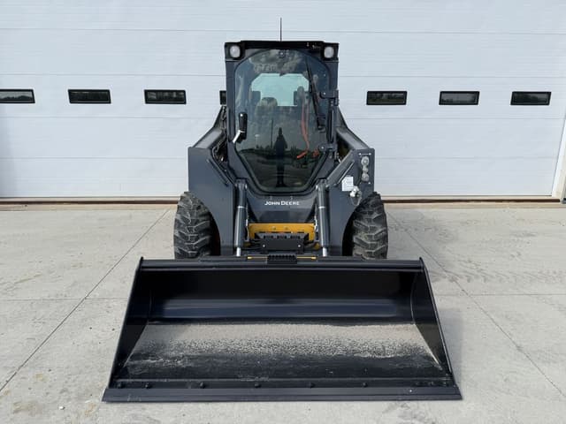 Image of John Deere 324G equipment image 1