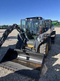 Image of John Deere 324G equipment image 1