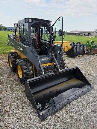 Image of John Deere 324G equipment image 3