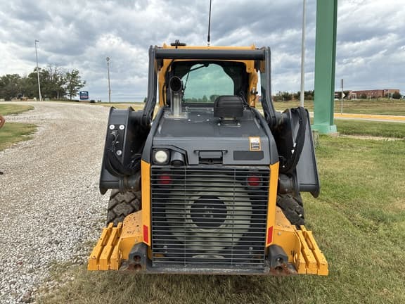 Image of John Deere 324G equipment image 4