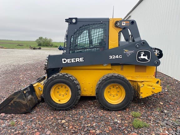 Image of John Deere 324G equipment image 2