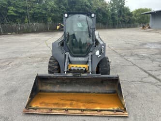 Image of John Deere 324G Primary image
