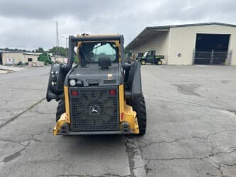 Image of John Deere 324G equipment image 3