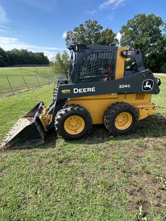 Image of John Deere 324G equipment image 2