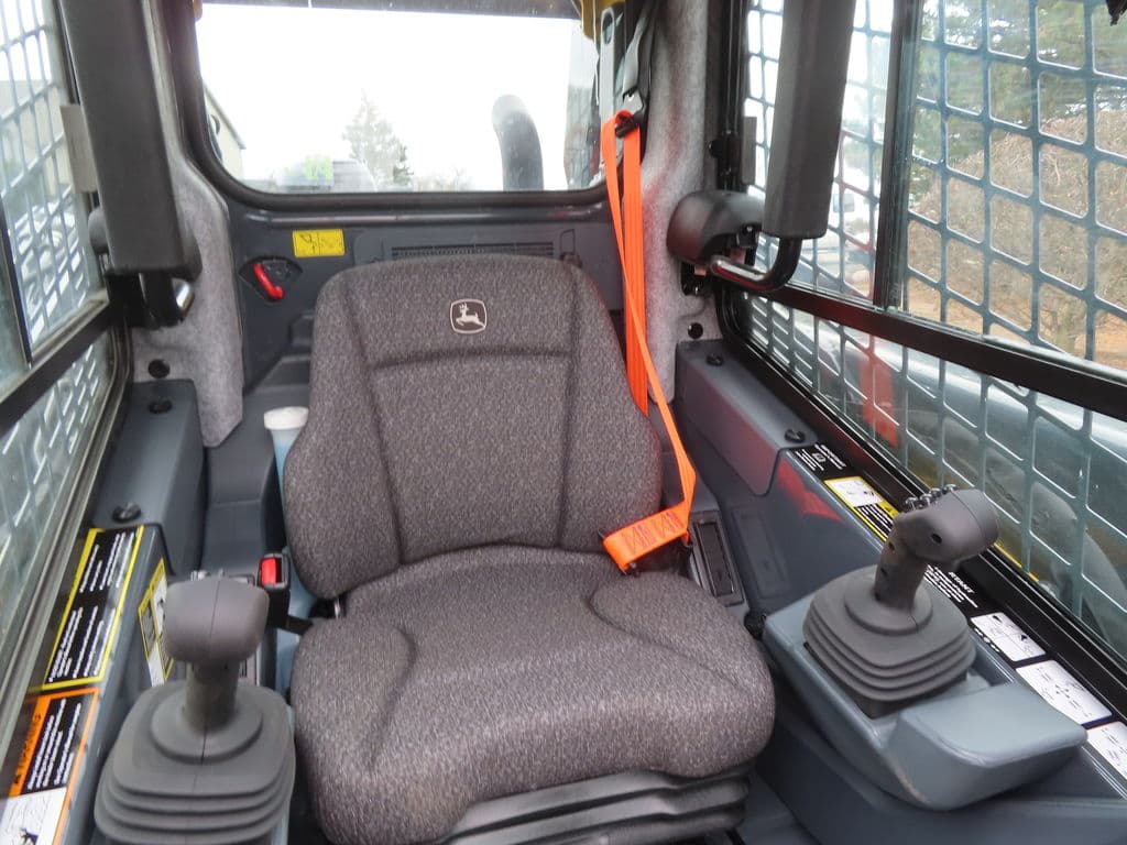 Image of John Deere 324G Image 1