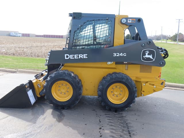 Image of John Deere 324G equipment image 2