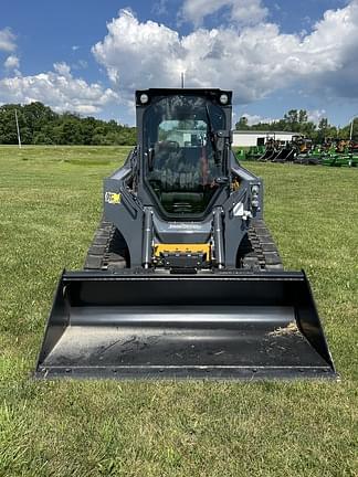 Image of John Deere 325G Primary image