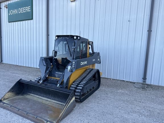Image of John Deere 325G equipment image 4