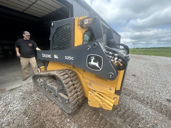 Image of John Deere 325G equipment image 2