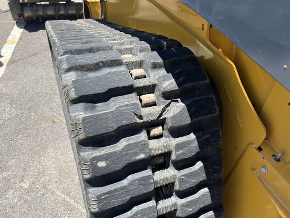 Image of John Deere 325G equipment image 2