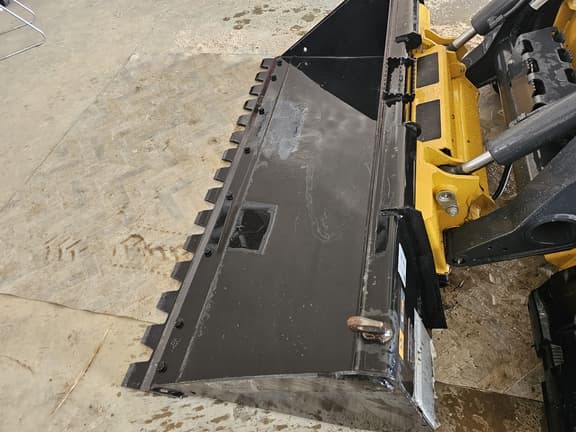 Image of John Deere 325G equipment image 3