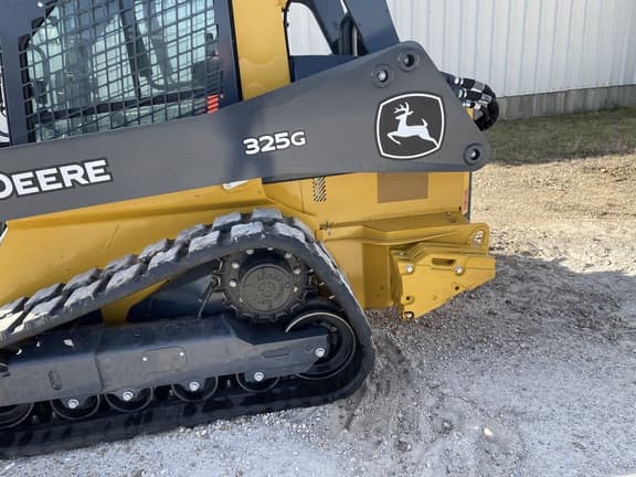 Image of John Deere 325G equipment image 4