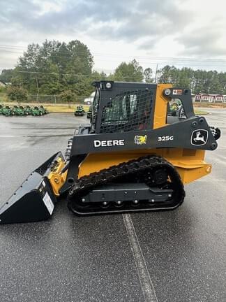 Image of John Deere 325G equipment image 3