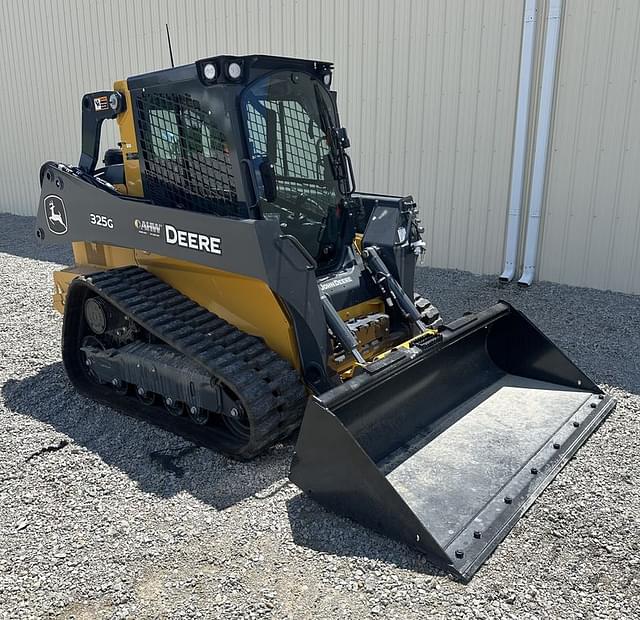 Image of John Deere 325G equipment image 1
