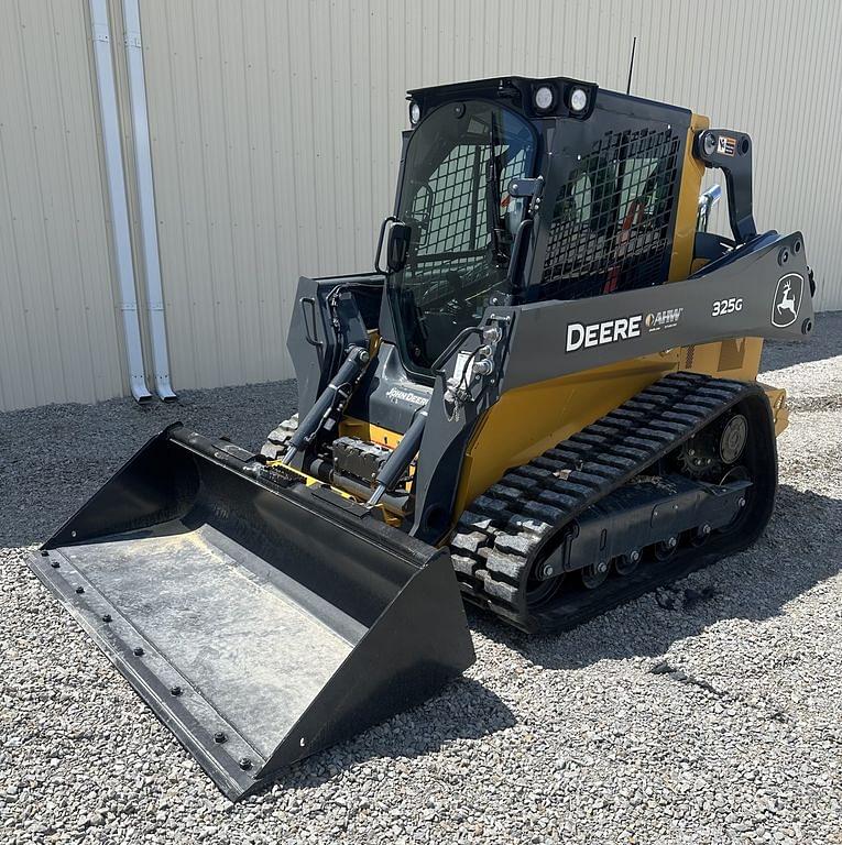 Image of John Deere 325G Image 0