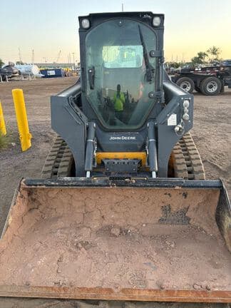 Image of John Deere 325G equipment image 3