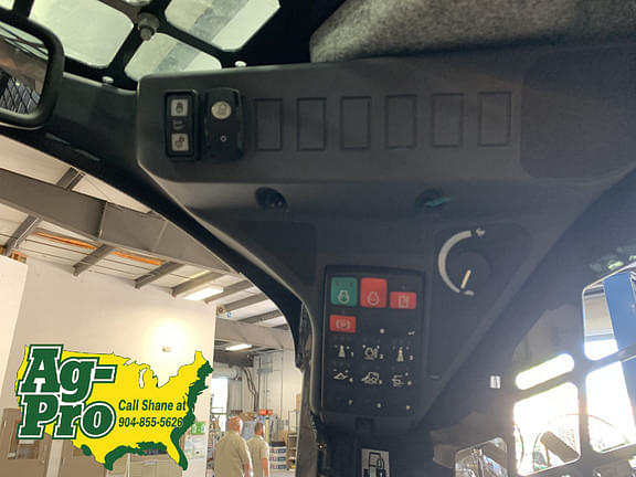 Image of John Deere 325G equipment image 3