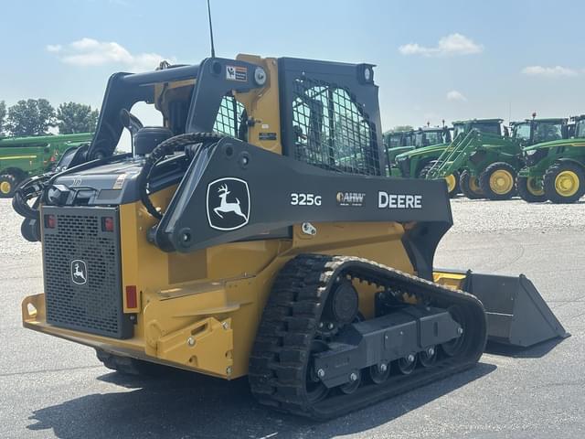 Image of John Deere 325G equipment image 2