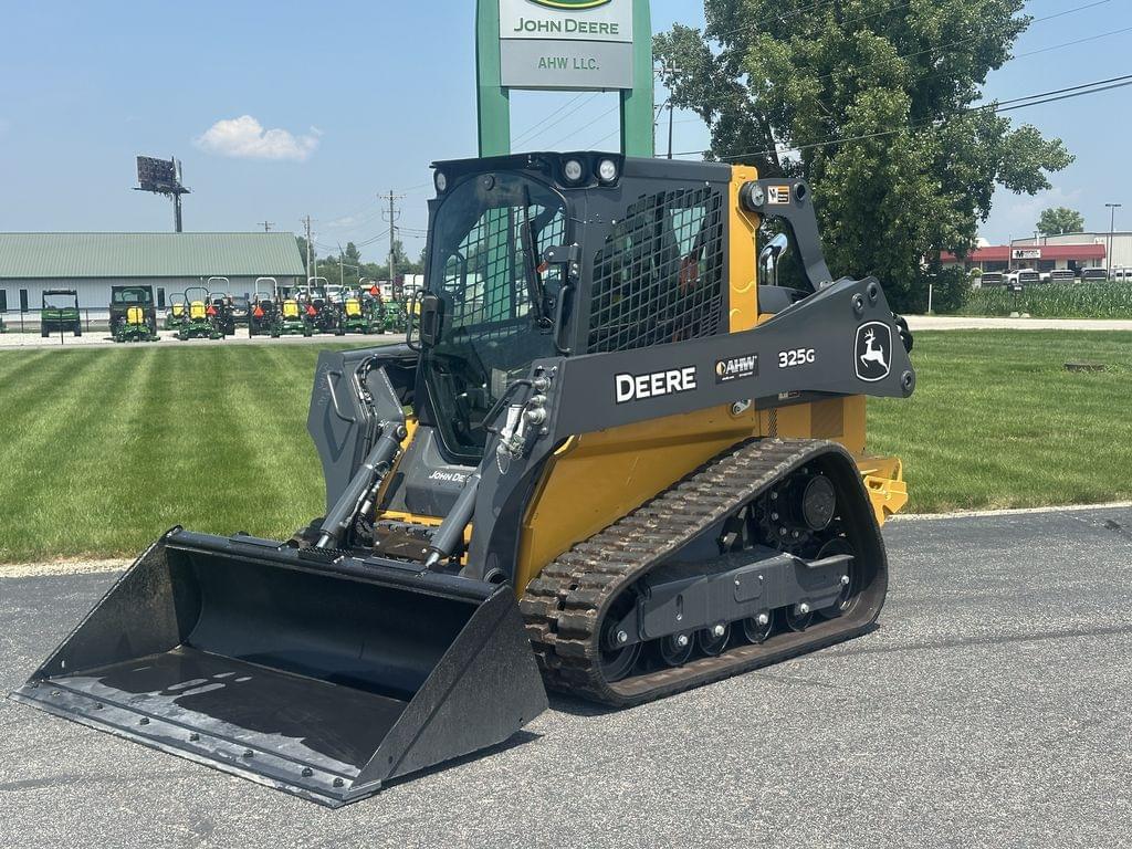 Image of John Deere 325G Primary image