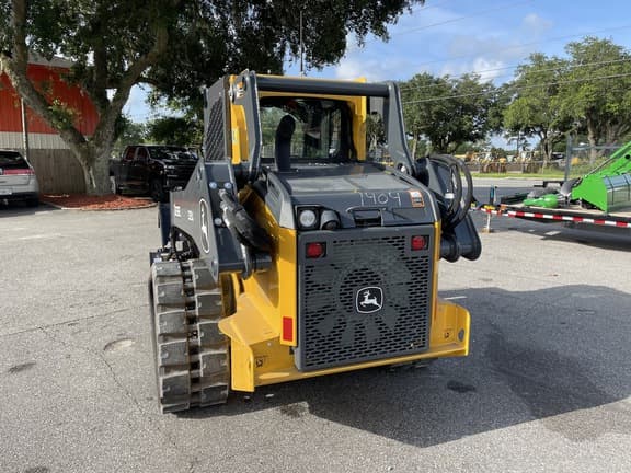 Image of John Deere 325G equipment image 2