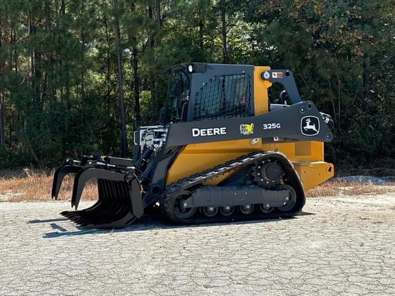 Image of John Deere 325G equipment image 1