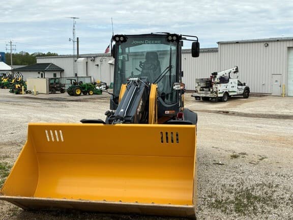 Image of John Deere 326P equipment image 4