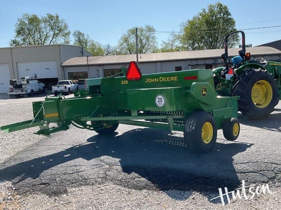 Image of John Deere 328 equipment image 4