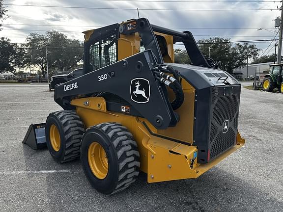 Image of John Deere 330P equipment image 4