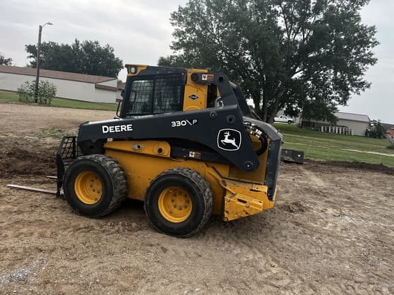 Image of John Deere 330P equipment image 1