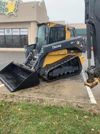Image of John Deere 333P equipment image 2