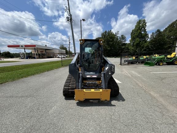 Image of John Deere 331P equipment image 4