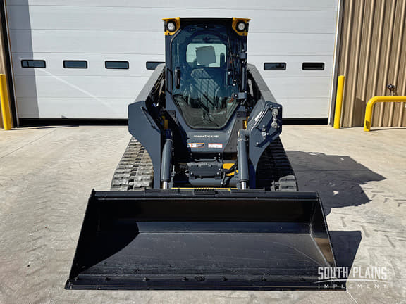 Image of John Deere 331P equipment image 2