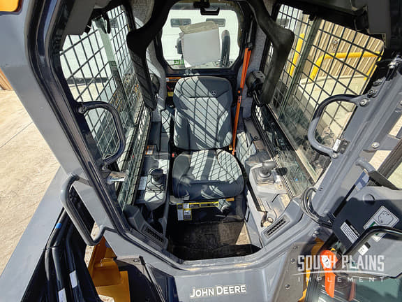 Image of John Deere 331P equipment image 4