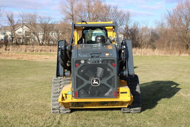 Image of John Deere 331P equipment image 3