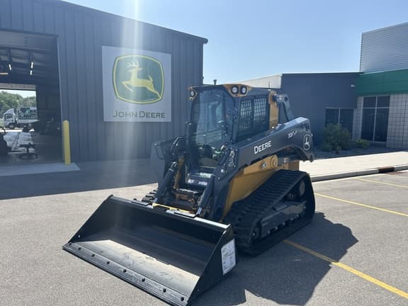 Image of John Deere 331P equipment image 3